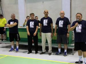 Foştii colegi de echipă au ţinut un moment de reculegere în memoria marelui handbalist sucevean Mihai Mironiuc
