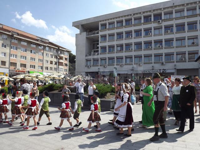 Parada etnicilor germani, la Zilele Culturii Germane în Bucovina