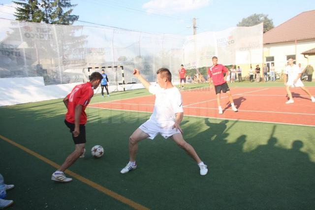 Campionatul de fotbal „Stejarul bate cupa”, ediţia I, la Cajvana