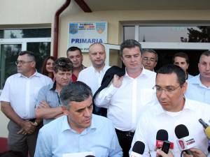 Premierul Ponta i-a adus primarului Ioan Pavăl contractul de finanţare a lucrărilor cu un milion de lei