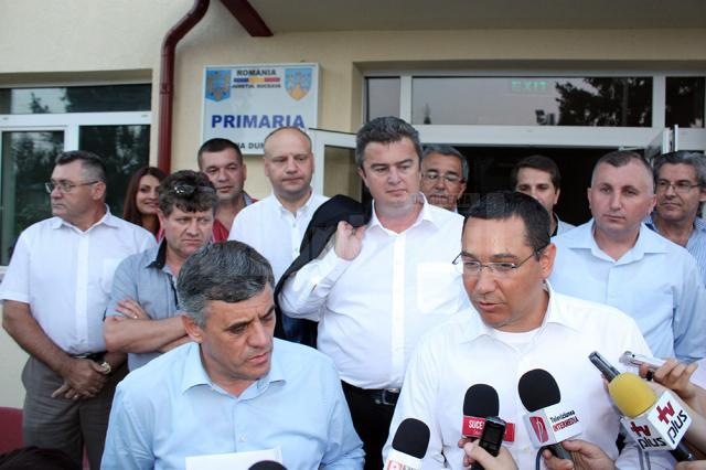 Premierul Ponta i-a adus primarului Ioan Pavăl contractul de finanţare a lucrărilor cu un milion de lei