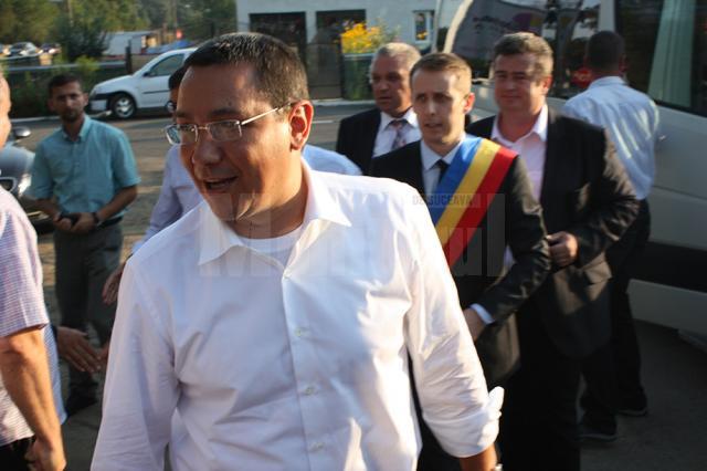 Premierul Victor Ponta a inaugurat, ieri, drumul Suceava-Botoşani