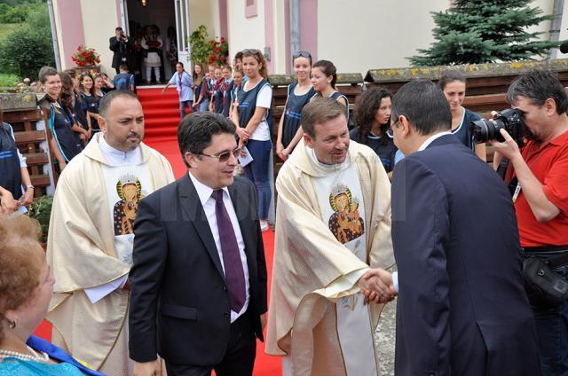 Întâlnirea premierului cu episcopii catolici