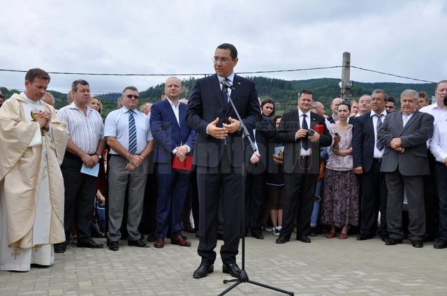 Mii de oameni au fost, ieri, în pelerinaj la Sanctuarul de la Cacica