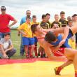 Părinți și copii pe terenul de rugby, la Festivalul „Sport și voie bună” de la Plopeni