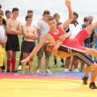 Părinți și copii pe terenul de rugby, la Festivalul „Sport și voie bună” de la Plopeni