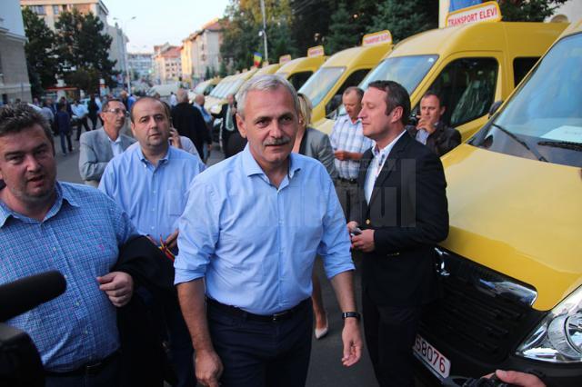 16 primari suceveni au primit vineri cheile microbuzelor şcolare de la vicepremierul Dragnea