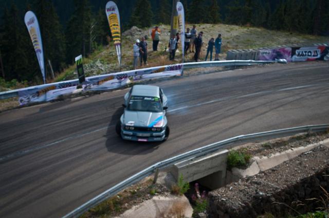 Masivul Rarău a găzduit unul dintre cele mai interesante turnee de drift din ţara noastră Foto: Bogdan CURIC