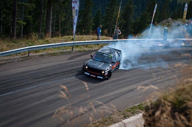 Masivul Rarău a găzduit unul dintre cele mai interesante turnee de drift din ţara noastră Foto: Bogdan CURIC