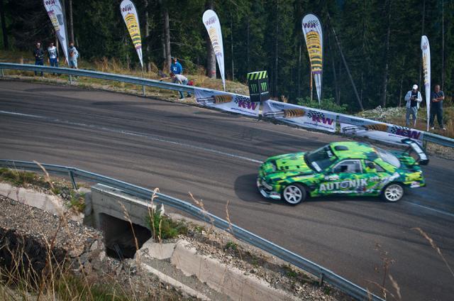 Masivul Rarău a găzduit unul dintre cele mai interesante turnee de drift din ţara noastră Foto: Bogdan CURIC