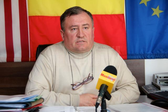 Gheorghe Fron, primarul PNL din Cornu Luncii, îşi anunţă trecerea la PSD