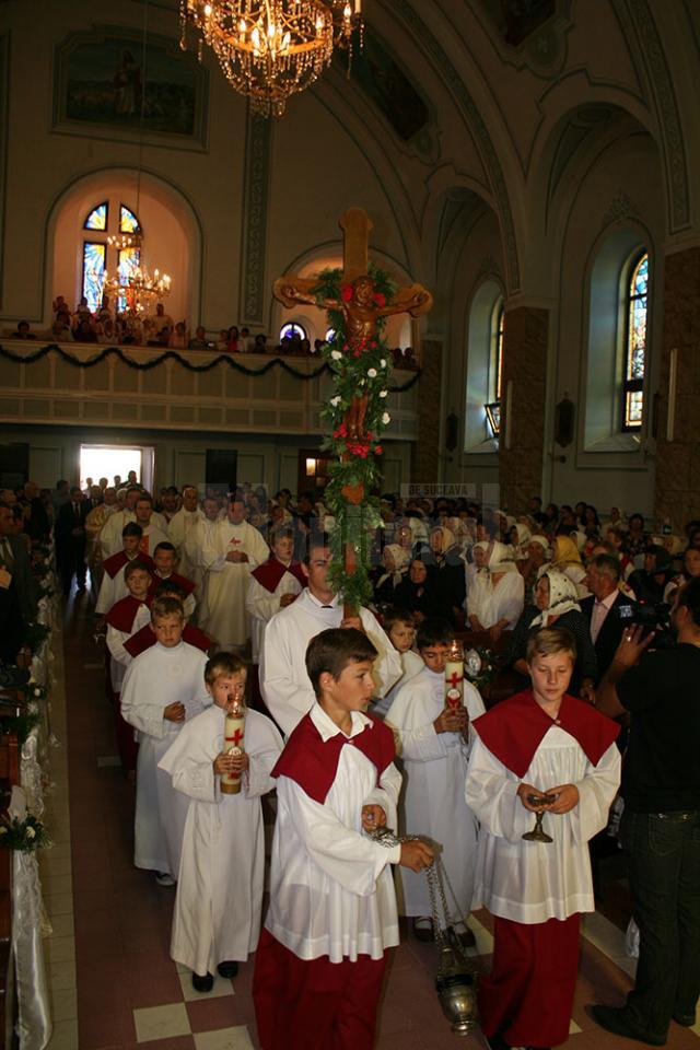 Manifestarea de sâmbătă de la Soloneţu Nou a debutat cu Sfânta Liturghie