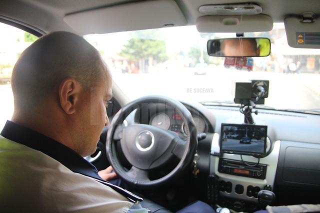 Un şofer aflat volanul unui BMW a fost înregistrat de radar cu 194 de kilometri la oră pe drumul E 85, pe raza satului Roşiori