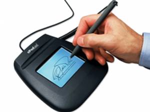 Din 15 septembrie operatorii economici vor folosi semnătura electronică pentru declaraţiile vamale
