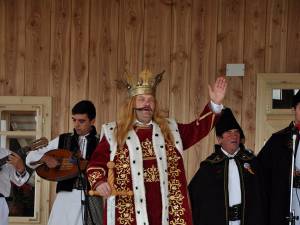 Deschiderea oficială a festivalului a avut loc cu prezentarea scenetei istorice „Ştefane, măria ta!”, interpretată de gospodari din zona Vicov