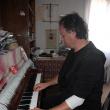 Lian Cubleşan, artistul sucevean care înfruntă leucemia prin muzică