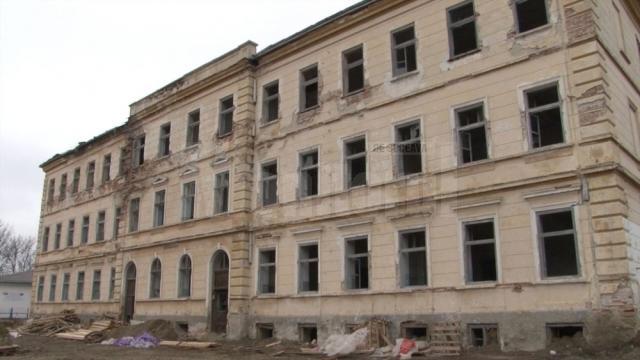Clădirea în care a funcţionat „orfelinatul groazei” din Siret va fi demolată