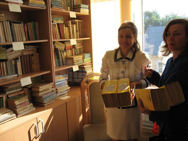 Aproape 1.500 de cărţi au fost donate Şcolii Gimnaziale Berchişeşti