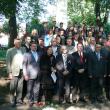 Participanţi la evenimentul comemorativ în Cimitirul ostaşilor sovietici din municipiul Fălticeni