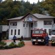 Autoutilitara de pompieri şi gunoiera din dotarea Primăriei Brodina