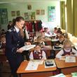 Primele manuale au fost împărţite chiar ieri elevilor din clasele I de la Şcoala Gimnazială „Ion Creangă” Suceava