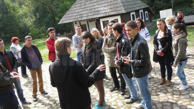 Bobocilor USV li s-a pregătit un scurt itinerariu în municipiul Suceava
