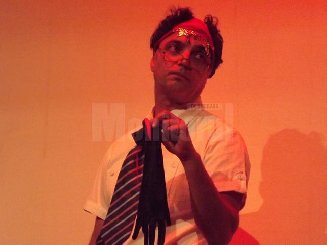 Piesa de succes „Amor în farmacie” jucată pe scena suceveană