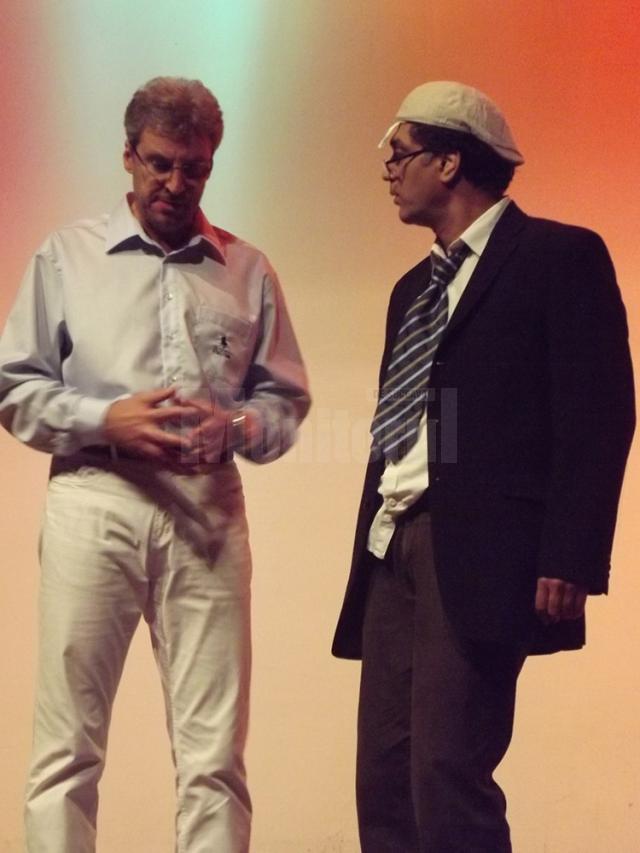 Piesa de succes „Amor în farmacie” jucată pe scena suceveană