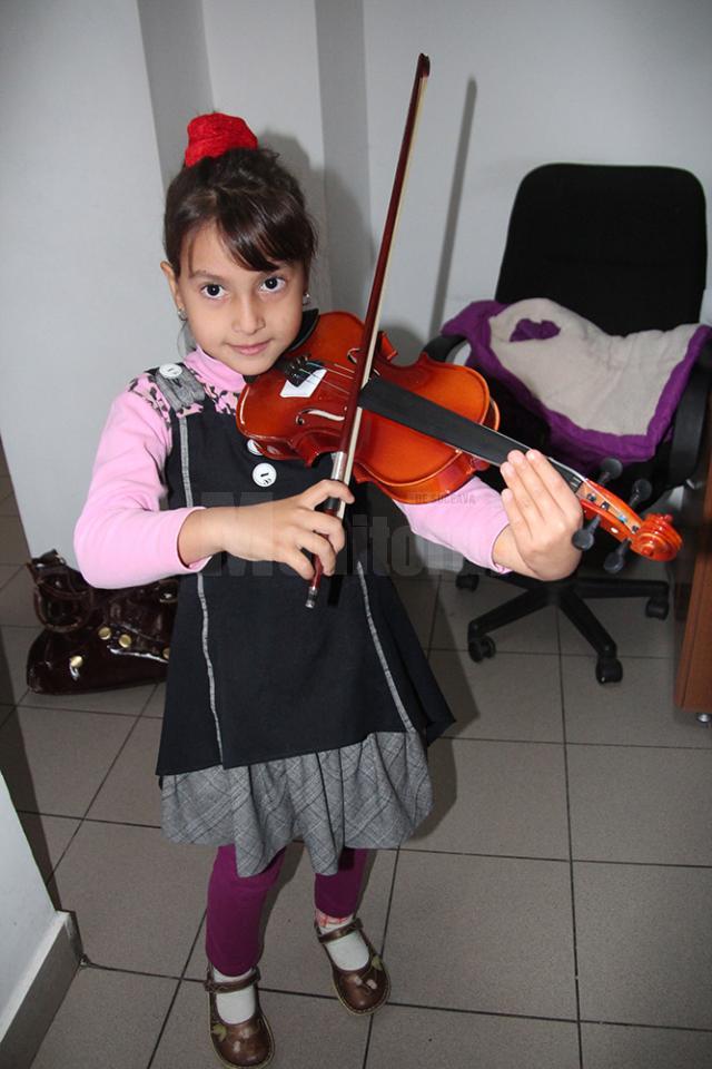 Ioana Ghimiş, în vârstă de 8 ani