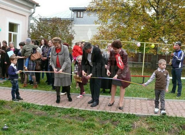 Primarul Cătălin Coman, prezent la inaugurarea noului spaţiu de joacă