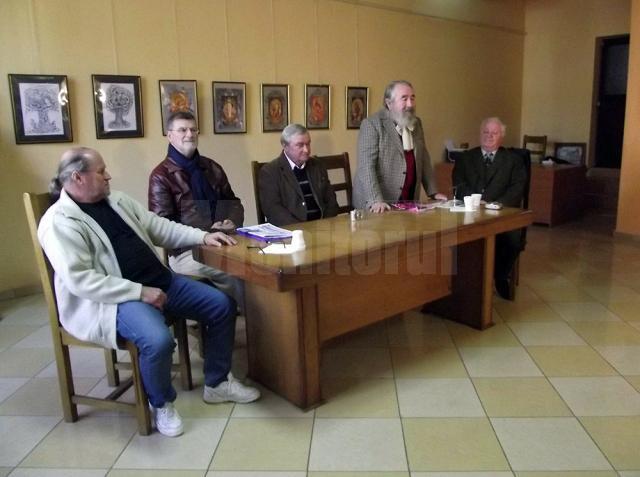 Expoziţie de pictură şi grafică pe simeze rădăuţene