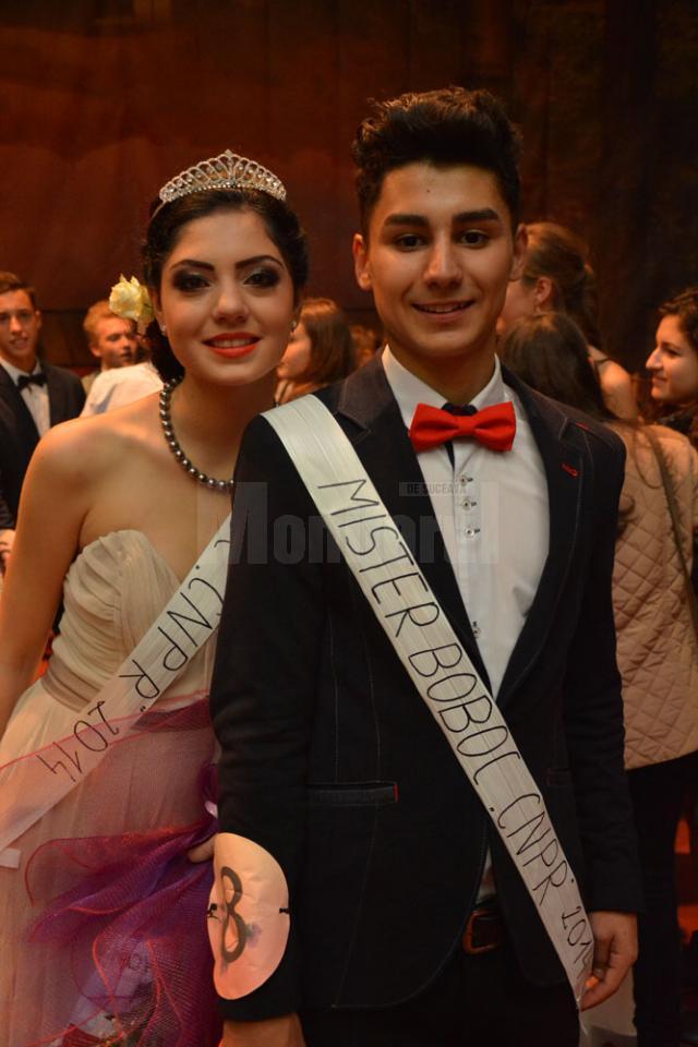 Miss şi Mister Boboc 2014 au fost desemnaţi Andreea Florentina Bucur și Leon Alex Sidoriuc