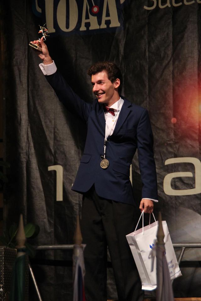 Medalie de aur pentru un tânăr rădăuţean, la Olimpiada Internaţională de Astronomie din Kârgâzstan