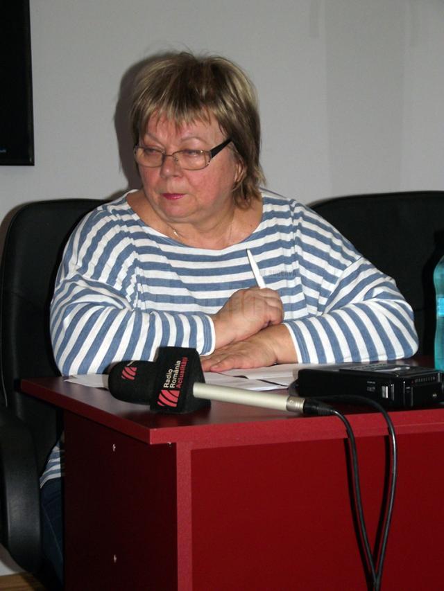 Elvira Romaniuc, directorul artistic al Festivalului Internaţional de Film, Diaporamă şi Fotografie „Toamnă la Voroneţ”
