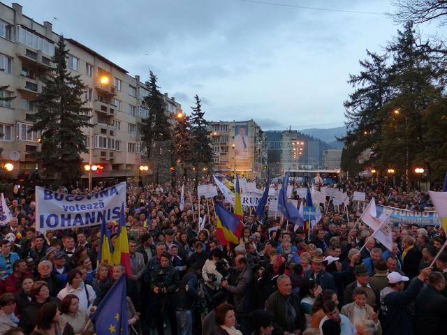 Mii de susţinători din zona de munte au venit să-l susţină pe Klaus Iohannis