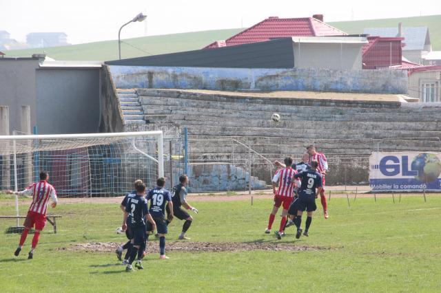 Rapid a remizat duminică, scor de 2-2, pe terenul liderului FC Voluntari