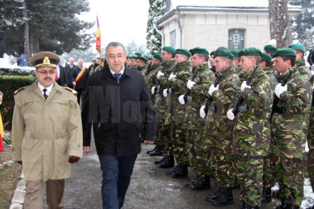 Ziua Armatei a fost marcată la Suceava printr-un ceremonial militar şi religios la Monumentul Eroului Necunoscut