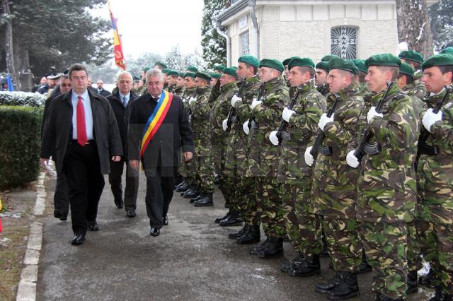 Ziua Armatei a fost marcată la Suceava printr-un ceremonial militar şi religios la Monumentul Eroului Necunoscut