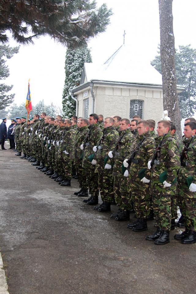 Ziua Armatei a fost marcată la Suceava printr-un ceremonial militar şi religios la Monumentul Eroului Necunoscut