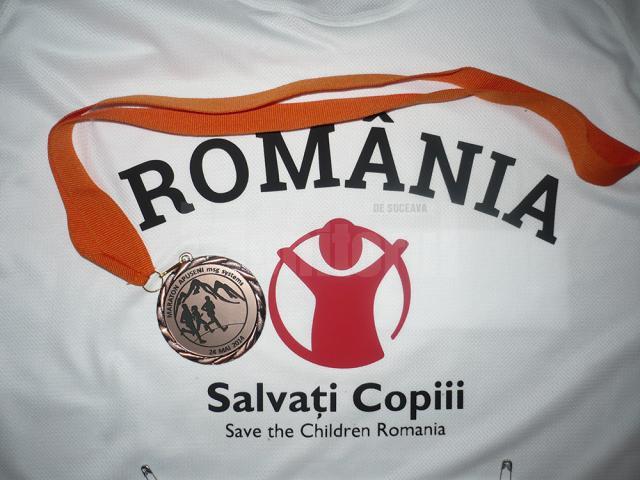 Va alerga de la Vatra Dornei la Suceava, aproximativ 110 kilometri, pentru a promova un proiect al Organizaţiei „Salvați Copiii”
