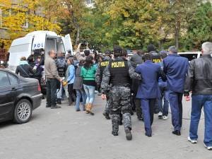 Procurorii Parchetului de pe lângă Tribunalul Braşov au deschis un mare dosar de corupţie faţă de personalul de control din trenuri în anul 2012. Foto Monitorul Expres de Braşov
