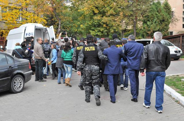 Procurorii Parchetului de pe lângă Tribunalul Braşov au deschis un mare dosar de corupţie faţă de personalul de control din trenuri în anul 2012. Foto Monitorul Expres de Braşov