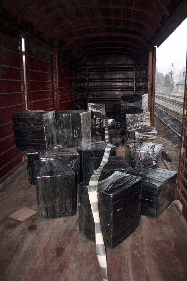 Aproape 44.500 de pachete de ţigări de contrabandă urmau să ajungă pe piaţa neagră, cu trenul