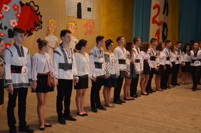 Pantomime, dans şi momente în cinstea României Unite, la Balul Bobocilor de la Colegiul Alimentar