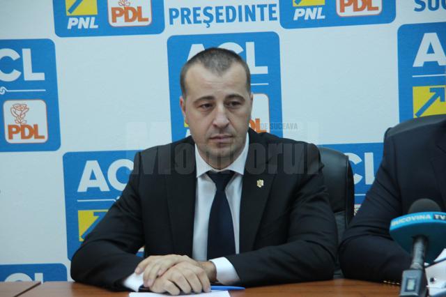 Prim-vicepreşedintele Organizaţiei Municipale Suceava a PDL şi reprezentantul Alianţei Creştin Liberale în Biroul Electoral Judeţean Suceava, Lucian Harşovschi