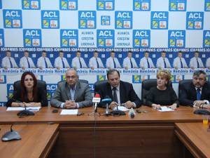 Parlamentarii PDL şi PNL şi-au exprimat încrederea în victoria lui Klaus Iohannis în cursa pentru Cotroceni