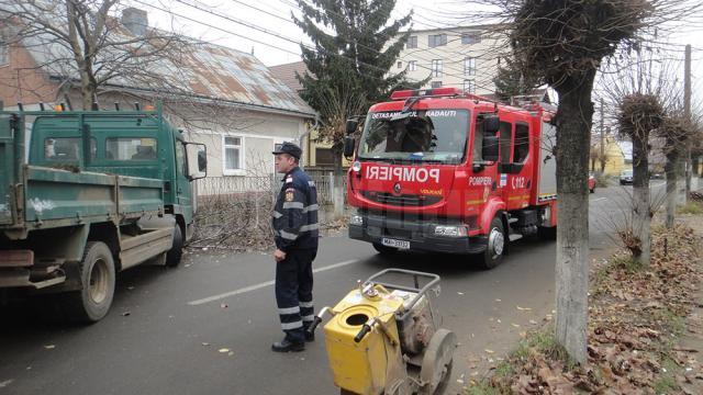 Conductă de gaz lovită de un buldoexcavator pe strada Călăraşi