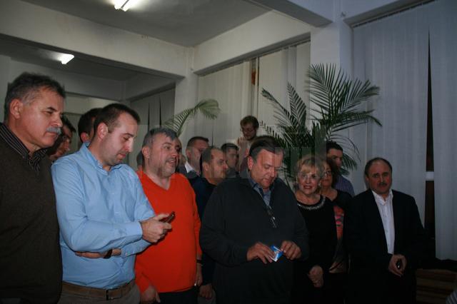 Liderii PDL şi PNL au izbucnit în urale la vestea că Iohannis are prima şansă de a deveni viitorul preşedinte al ţării