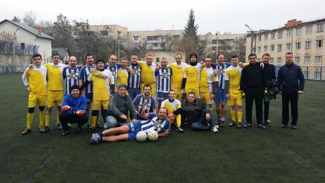 Profesorii USV au câştigat meciul de fotbal disputat cu Universitatea din Cernăuţi