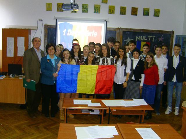 Clasa a VIII-a A, cu proiectul educaţional “La mulţi ani, România!”